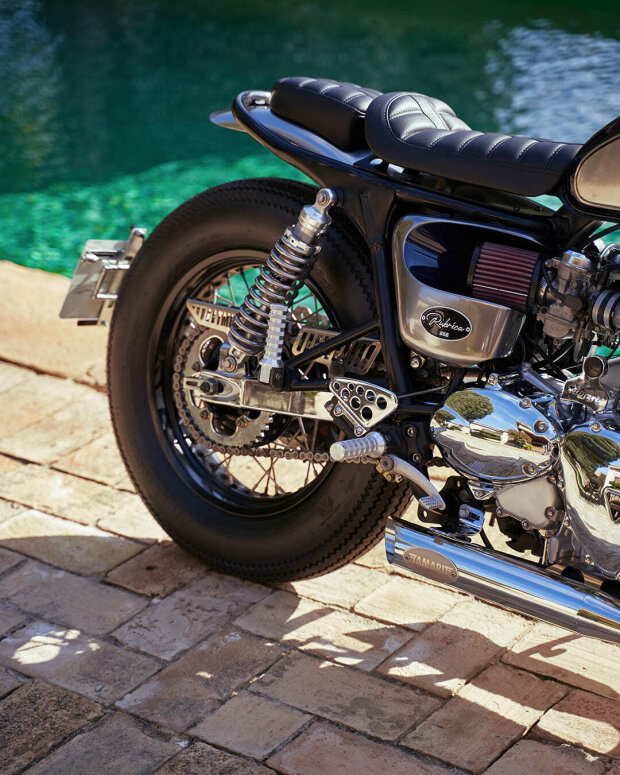triumph thruxton 900 cafe racer tamarit rubrica