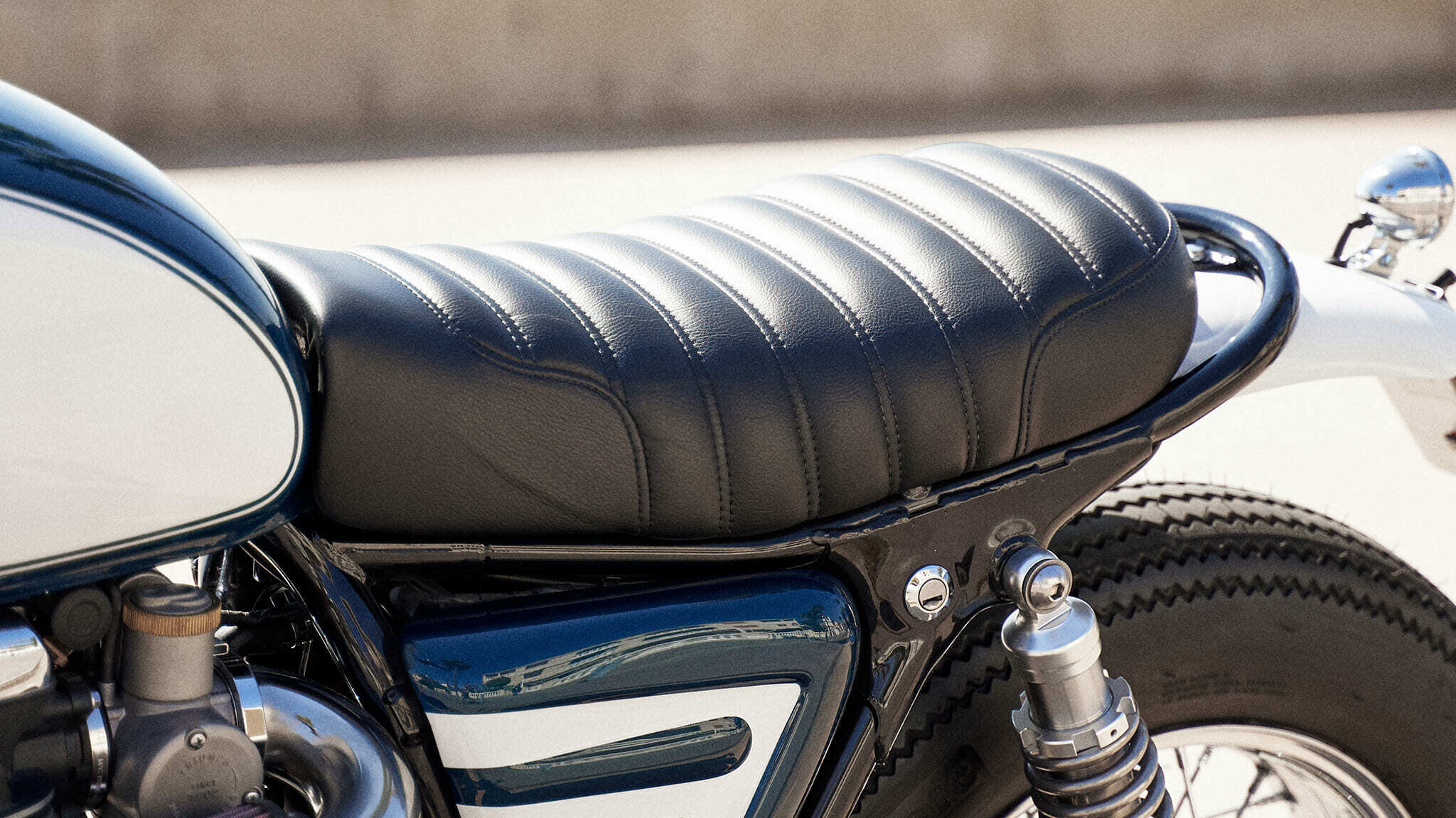 triumph bonneville t120 brat style tamarit thin blue line